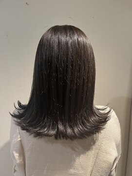 アイディール 心斎橋店(:ideal) 20代30代40代☆ミニウルフオリーブカラー☆外はねミディアム