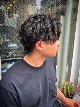 ビンゴ(BINGO) 1635ニュアンスカラーハイライトカラー束間ツーブロック刈り上げ