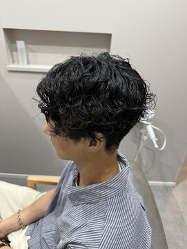 アウラヘアーサロン(aura hair salon) 【センターパート】メンズ×スパイラルパーマ