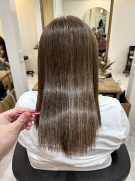 エリス ウメダ(Eliss umeda) ハイライト×グレージュ