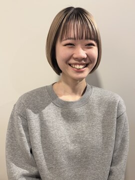 モーダアッカ(moda acca) アンブレラカラー × ショートボブ@20代30代40代