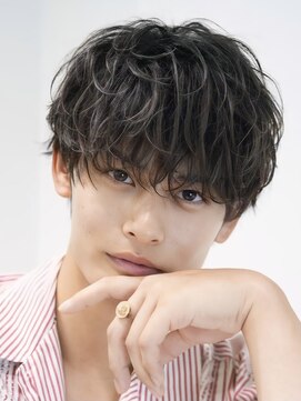 オーシャントーキョーウエスト 心斎橋 (OCEAN TOKYO WEST) ラウンドマッシュシースルーフェザーショートウルフ