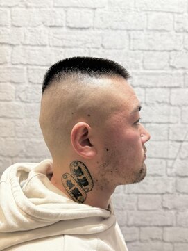 グレイスフル バーバープラチナム 六本木店(Graceful Barber platinum) セット要らずのバズフェードスタイル