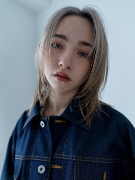 スミス 上野(smith) レイヤーカットハッシュカット顔まわりミディアムロング