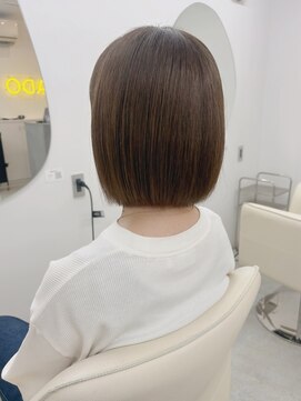 タド(TADO) ツヤ感クリスタルベージュボブ