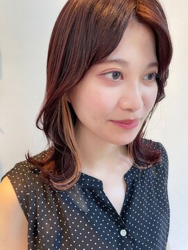ナダ プライベートヘアサロン(NADA private hair salon) インナーカラー　くびれミディ　ピンクブラウン
