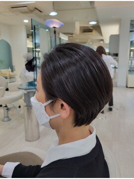 クオーター(QUARTER) 骨格矯正耳かけレイヤーショート