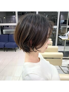 アンド ストーリーズ(&STORIES) ショートボブ髪型30代40代50代前髪あり前髪なし面長丸顔【荒牧】