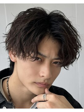 バース バイ ハピネス(BIRTH by happiness) ツイストスパイラルセンターパート