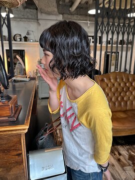 トレンチ(TRENCH) 《TRENCH おつじ》ボブ レイヤー パーマ