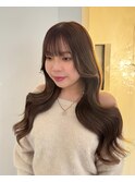 オリーブベージュ