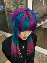 レコ 渋谷(LECO) ターコイズブルー×ネオンピンクのデザインヘア