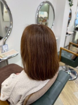 ビィーワンイースト(Be 1 EAST) ミディアムカット