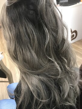 シード(Syead) カーキグレー×ミルクティーアッシュ【八王子】【日野】【府中】