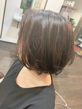 ヘアストーリー リズム(hair story r ism) フェミニンボブ♪