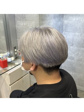 キャラ シャローネ 池袋(Chara Chalone) メンズマッシュ/ホワイトシルバー/ツーブロック/ハイトーン