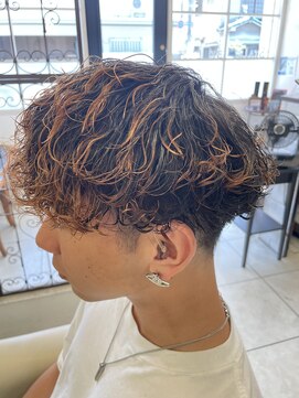 ステアー バイ ボス(Stair by boss) 波巻きパーマ