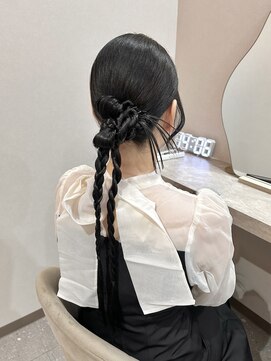 ミラ(Mila) 人気上昇★飾りなしでも可愛い　カチモリヘア