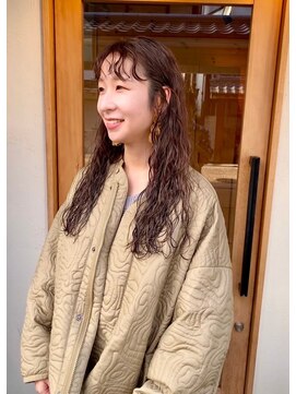 カフネ ジュントス ヨロ(Cafune' juntos YOLO) ロングヘアー×パーマ　20代　30代オススメ◎