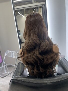 バズ サッポロ バイ フィーネ(BuzZ sapporo by Fi-Ne) フェミニンブラウン