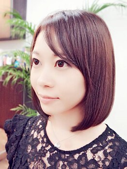 ジェイド(JADE)の写真/人気の炭酸ヘッドスパ併用で頭皮から美しく健康な髪に、頭皮血行促進効果も！心身共に癒せます。