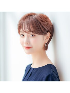 レリーキルト 岡本(RelyQuilt) 明るい白髪染めショートで若見え透明感カラー[岡本/摂津本山]