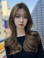 アマトウキョウスマートサロン(AMA TOKYO×Smart Salon) ヘーゼルベージュ ブリーチなし レイヤーカット 海外風