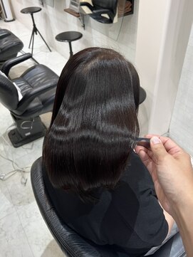 サロンドボーテキリコ(SALON DE BEAUTE KIRIKO) ミディアム × ネオメテオストレート