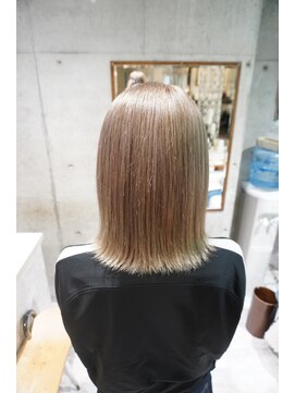 シィーム(cime) ホワイトベージュカラー