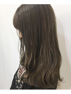 ノット 成田公津の杜(Knot) スモーキーラベージュ×ハイライト