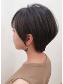 耳掛け◎ふわっとキュッとショート
