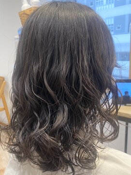 アピッシュ(apish 並木通り) しっかり大きめパーマ♪