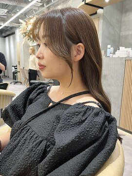 グロー 大宮(GLROW) □ 韓国大宮顔周り髪質改善レイヤーカット前髪カットおくれ毛