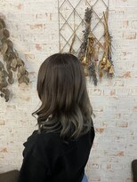 アカイトビラ ヘアケアサロン(AKAI TOBIRA Hair Care Salon) グレージュカラー☆