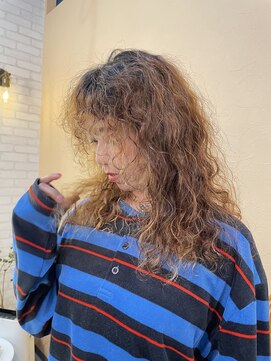 ヴィッカ ヘアーアンドメイク(vikka. hair and make) プードルパーマ