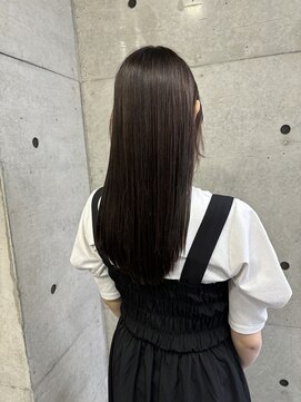 ニーゼロゼロナナ(2007) オリーブグレージュ