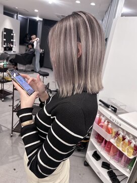 キング 高槻(K!ng) 縮毛矯正髪質改善ハイライトレイヤーカット枚方美容室エクステ