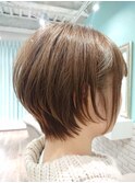 大人ショートボブ小顔耳かけ丸みくびれ30代40代50代
