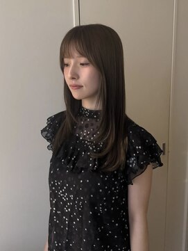 エイチ(811) ショートヘアグレージュミルクティーベージュシースルーミニボブ