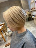 20代30代のハイトーンWカラー 大人ショートとの相性○