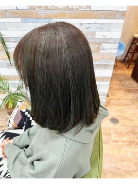 ハウオリ ヘアーワークス(Hauoli hair works) ターコイズ×ジェイドミックスのエメラルドグリーン
