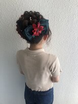 パリスパート2 振袖 少し 高め 華やか 編み込み ゆるふわ アップ ヘアスタイル