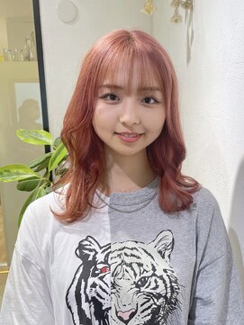 レクタ(recta) ピンクベージュ ハイトーンカラー 外ハネミディアム