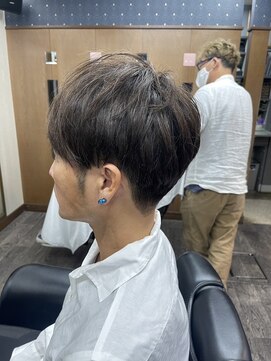 グラスヒビキ ミディアム×刈り上げツーブロック