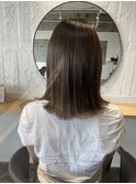 切りっぱなしボブ(肩の位置)