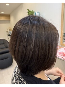 モクヘアー(moc hair) すっきりカッコ可愛いショートボブ♪