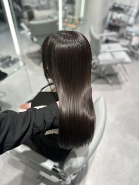 ユニック ウメダ(unique UMEDA) オリーブグレージュ