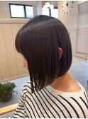 切りっぱなしボブ　オリーブグレージュ