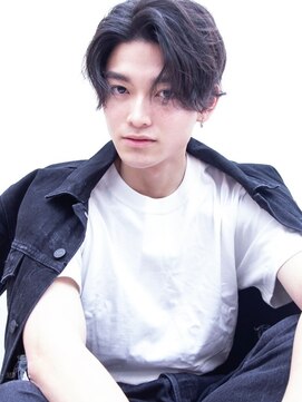 ジェニーバイメノン(JENNIE by Menon) センターパートマッシュ ニュアンスパーマ サーフカール