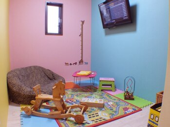 カミユアンドクレールヘアー(Kamiyu&Clair hair)の写真/《キッズスペースあり☆》お子様と一緒のご来店大歓迎☆毎日を頑張るママさんを応援しています♪